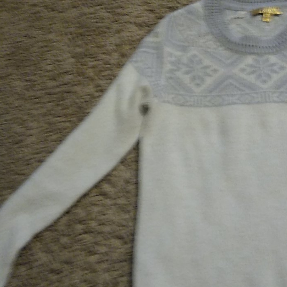 Sweater - Picture 3 of 4